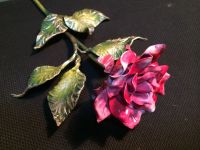 Лот: 1807265. Фото: 2. Роза кованая в необычном цветовом... Цветы, букеты