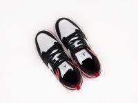 Лот: 18676417. Фото: 6. Кроссовки Nike Air Jordan 1 Mid...