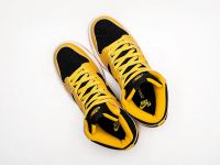 Лот: 19963736. Фото: 2. Кроссовки Nike Air Jordan 1 Mid... Мужская обувь