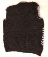 Лот: 18390261. Фото: 2. Теплая, вязанная жилетка. Женская одежда