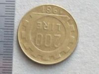 Лот: 19699957. Фото: 6. Монета 200 лир Италия 1981 портрет...