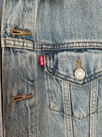 Лот: 21440378. Фото: 2. Levi’s Куртка джинсовая женская... Женская одежда
