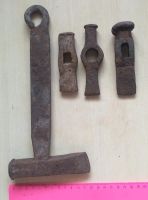 Лот: 17806664. Фото: 2. 4 старых молотка и мотыга. Инструмент и расходные