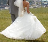 Лот: 3235243. Фото: 3. Шикарное свадебное платье!!! 42-го... Одежда, обувь, галантерея
