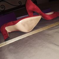 Лот: 19435942. Фото: 6. замшевые алые туфли женские на...