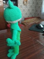 Лот: 21021939. Фото: 3. Зеленый лягушонок, вязанный крючком. Дети растут