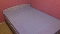Лот: 4923878. Фото: 2. Кровать с матрасом и реечным дном... Мебель для спальни