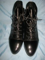 Лот: 16476911. Фото: 2. Новые черные полусапожки на молнии... Женская обувь