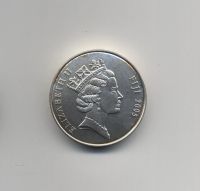 Лот: 16082652. Фото: 2. 10 долларов 2005 Фиджи, футбол. Монеты