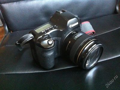 Лот: 1897842. Фото: 1. canon eos 5D. фулфрейм камера... Цифровые зеркальные