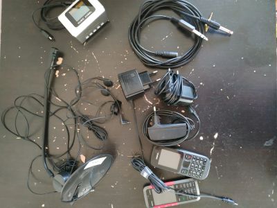 Лот: 13027142. Фото: 1. Куча разных переходников, зарядок. Дата-кабели, переходники