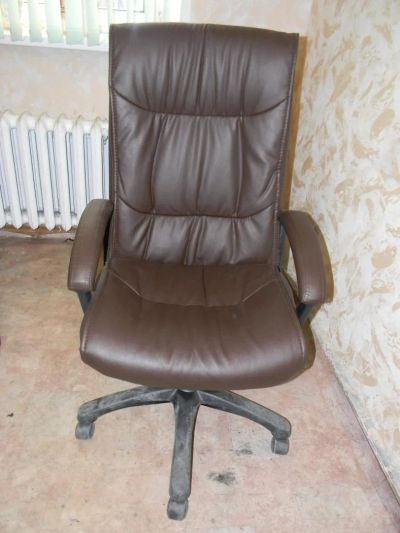 Лот: 4980105. Фото: 1. Офисное кресло для руководителя... Другое (офисная мебель и домашние кабинеты)