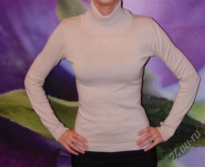 Лот: 642958. Фото: 1. кремовая водолазка. Свитеры, толстовки, худи