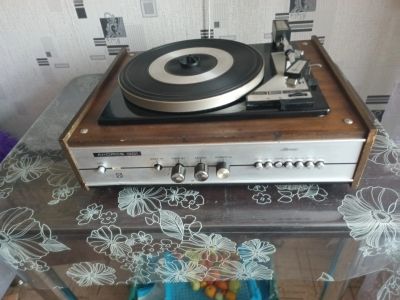 Лот: 25896138. Фото: 1. Проигрыватель. Виниловые проигрыватели и электрофоны