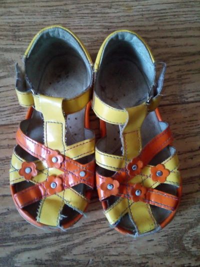 Лот: 6493809. Фото: 1. Сандали для девочки Юничел. 27... Сандалии