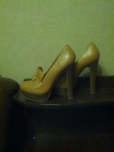 Лот: 6133187. Фото: 1. Туфли 39. Туфли