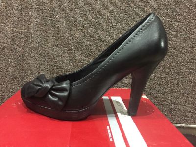 Лот: 7523473. Фото: 1. Туфли MarcoTozzi р39 натур.кожа. Туфли