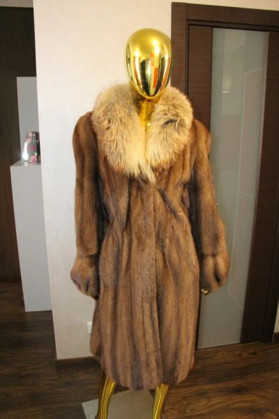 Лот: 5052038. Фото: 1. Норковая шуба воротник Лиса 48... Верхняя одежда