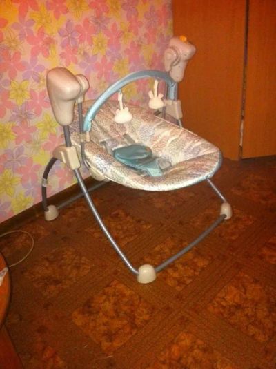Лот: 4969526. Фото: 1. Продам электронные качели Babyton. Ходунки, прыгунки, качели