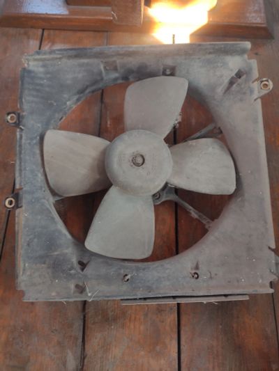Лот: 18910500. Фото: 1. Вентилятор радиатора охлаждения. Двигатель и элементы двигателя