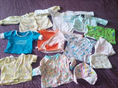 Лот: 8036740. Фото: 1. Вещи на малышку пакетом 0-1 год. Ползунки, распашонки, слипы