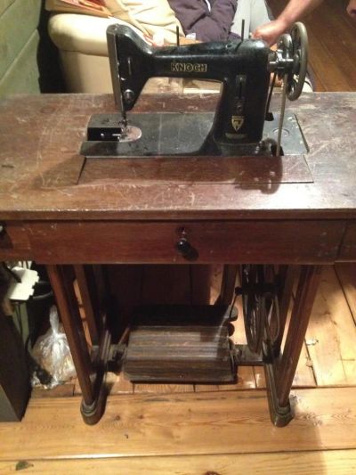 Лот: 6955530. Фото: 1. швейная машинка Adolf knoch 1860... Другое (домашний быт)