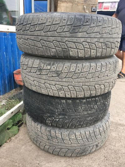 Лот: 10124905. Фото: 1. Зимние шины Michelin 195 60 r15... Шины