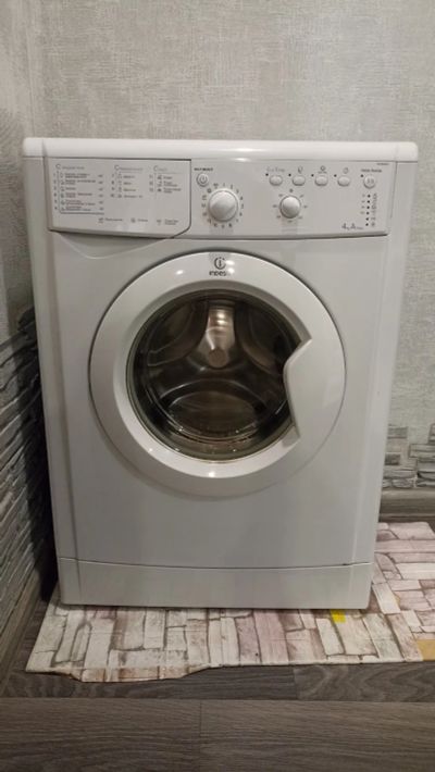 Лот: 25888705. Фото: 1. Стиральная машинка Indesit. Стиральные машины
