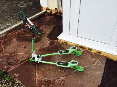 Лот: 4137747. Фото: 1. Самокат frog kicks scuter. Самокаты