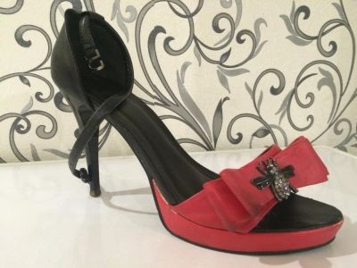 Лот: 7022908. Фото: 1. Боссоножки!. Босоножки