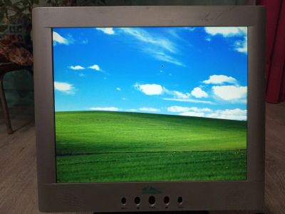 Лот: 18311746. Фото: 1. Монитор Green Mount GM-171LCD. ЖК-мониторы