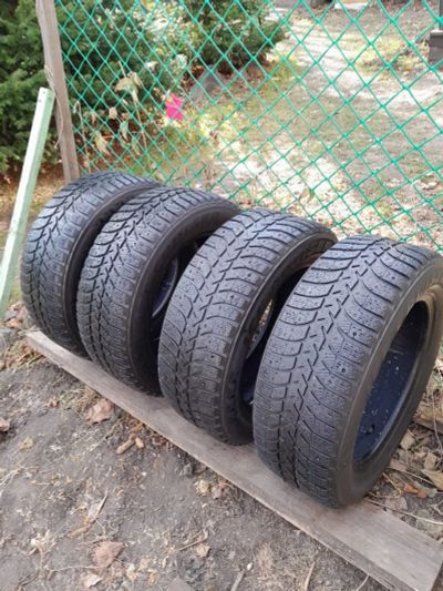 Лот: 25888535. Фото: 1. Шины зимние Bridgestone 195x60... Шины