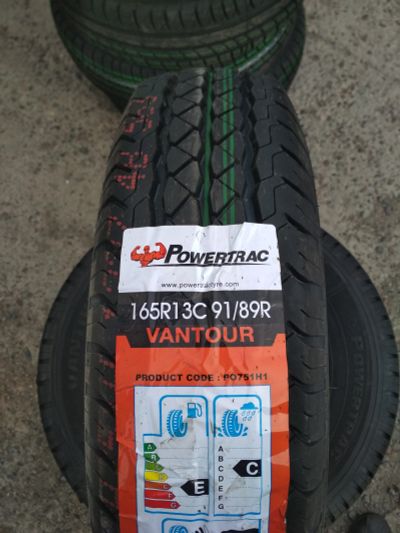 Лот: 11491328. Фото: 1. 165R13C 91/89R 6 P.R. Powertrac... Шины
