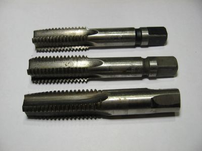 Лот: 25857126. Фото: 1. Метчики б/у отечественные Комплект... Ручной инструмент