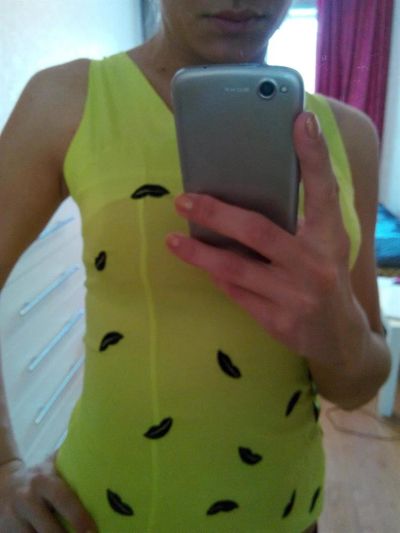 Лот: 3781060. Фото: 1. Маечка лето кислотно-желтая яркая... Футболки, топы и майки