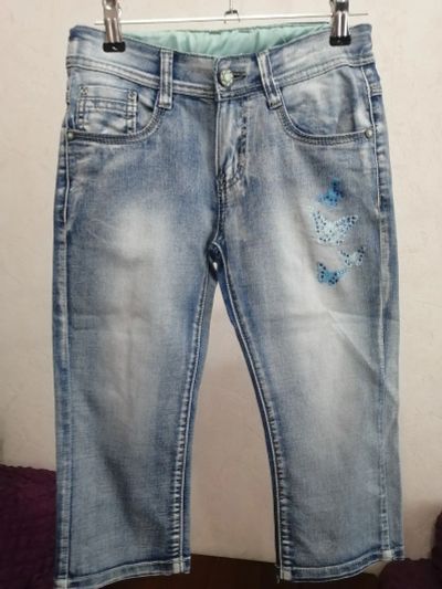 Лот: 20531322. Фото: 1. Бриджи джинсовые для девочки. Брюки, шорты, джинсы