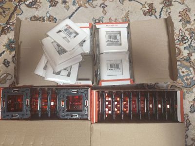 Лот: 25896208. Фото: 1. Комплектующие для розеток или... Другое (электрооборудование)