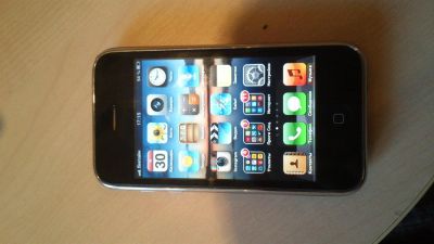 Лот: 3242331. Фото: 1. iPhone 3GS 16GB черный, SimFree... Смартфоны