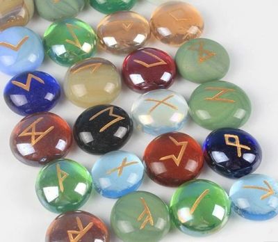 Лот: 6827941. Фото: 1. Руны разноцветные (стекло). Талисманы, амулеты, предметы для магии