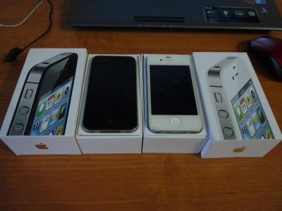 Лот: 4705920. Фото: 1. iPhone 4s Черный и белый. Смартфоны