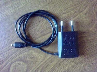 Лот: 1686300. Фото: 1. зарядное билайн №2. Зарядные устройства, блоки питания, адаптеры сетевые для смартфонов