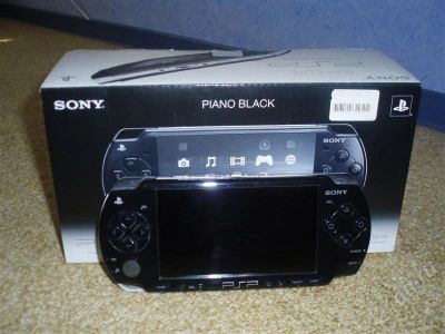 Лот: 424344. Фото: 1. SONY PSP PSP Slim Piano Black!. Игровые приставки, консоли