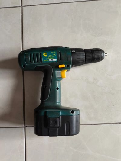 Лот: 25885323. Фото: 1. Шуруповёрт FIT. Электроинструмент