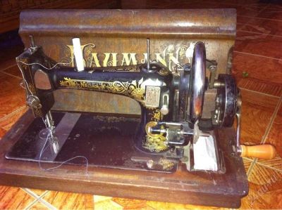Лот: 2386534. Фото: 1. швейная машина 1850 год. Швейная, вязальная