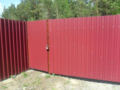 Лот: 5569420. Фото: 1. Забор из профлиста, деревянные... Ворота, заборы, шлагбаумы