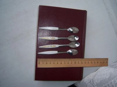 Лот: 8888750. Фото: 1. набор ложка ложечка подарочная. Столовые приборы, ножи