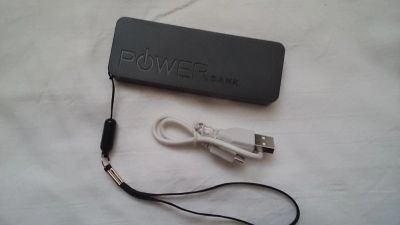 Лот: 4661216. Фото: 1. Power Band (портативное зарядное... Зарядные устройства, блоки питания, адаптеры сетевые для смартфонов