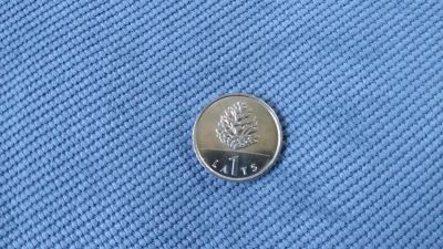 Лот: 11503289. Фото: 1. Шишка, монета Латвии. Европа