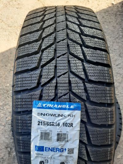 Лот: 25890319. Фото: 1. 215/65 R16 102R Triangle SnowLink... Шины