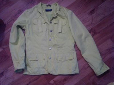 Лот: 6732106. Фото: 1. Ветровка 46 размер. Верхняя одежда